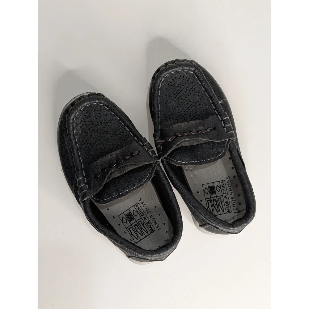 Tenda Toddler Black Loafer Moccasins Perforated Slip On Shoes Size 5.5